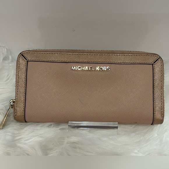 Michael kors pink Saffiano leather long wallet zip around clutch cellphone - Picture 6 of 6